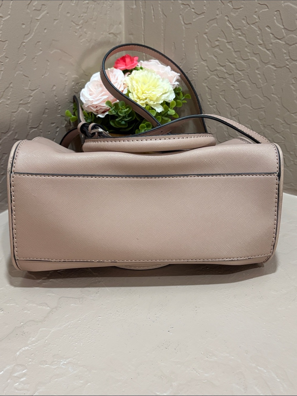 GUESS Crossbody Satchel with Embossed Logo ~ Mauve/Taupe - Picture 4 of 10